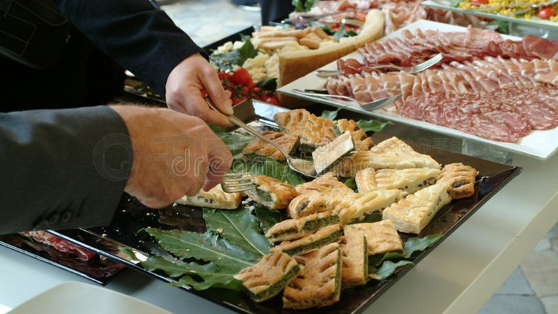 家庭烘焙，从这些必备原料开始**
